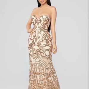 Fashion nova gold dress :(. Brand new no issues
